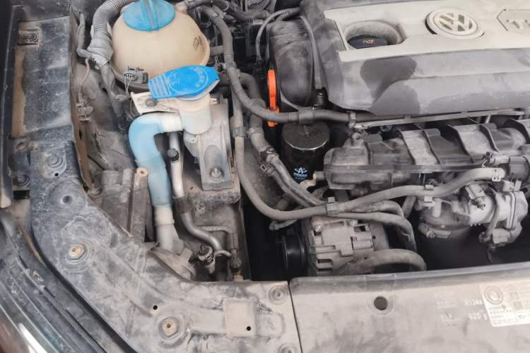 Used Volkswagen Passat 2013 1.8TSI DSG Prestige Edition Engine Bay Right