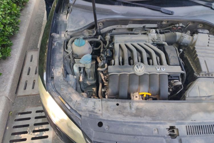 Used Volkswagen Passat 2013 3.0L V6 DSG Flagship Edition Engine Bay Right