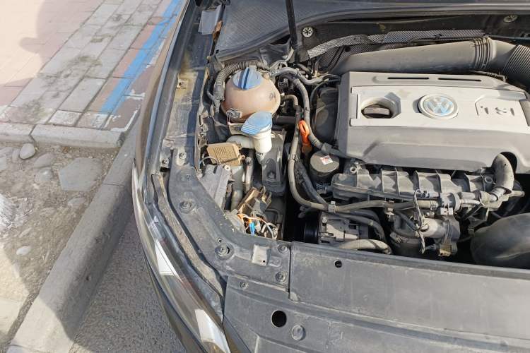 Used Volkswagen Passat 2013 1.8TSI DSG Government Procurement Edition Engine Bay Right