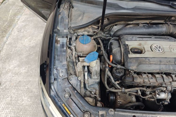 Used Volkswagen Passat 2013 1.8TSI DSG Prestige Edition Engine Bay Right