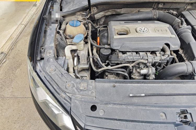 Used Volkswagen Passat 2013 1.8TSI DSG Prestige Edition Engine Bay Right