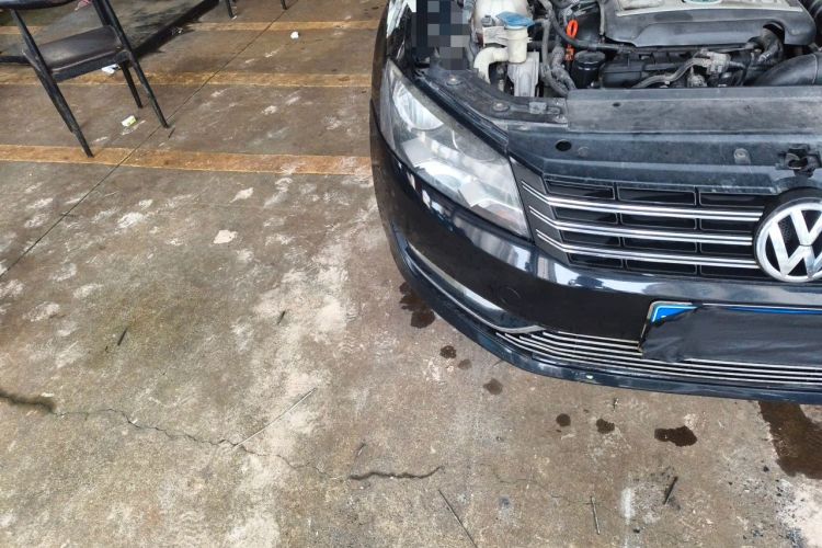Used Volkswagen Passat 2013 1.8TSI DSG Prestige Edition Engine Bay Right