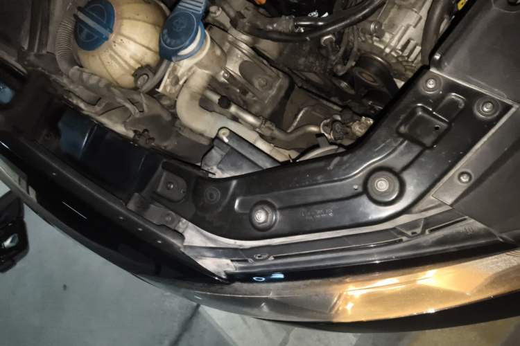 Used Volkswagen Passat 2013 1.8TSI DSG Prestige Edition Engine Bay Right