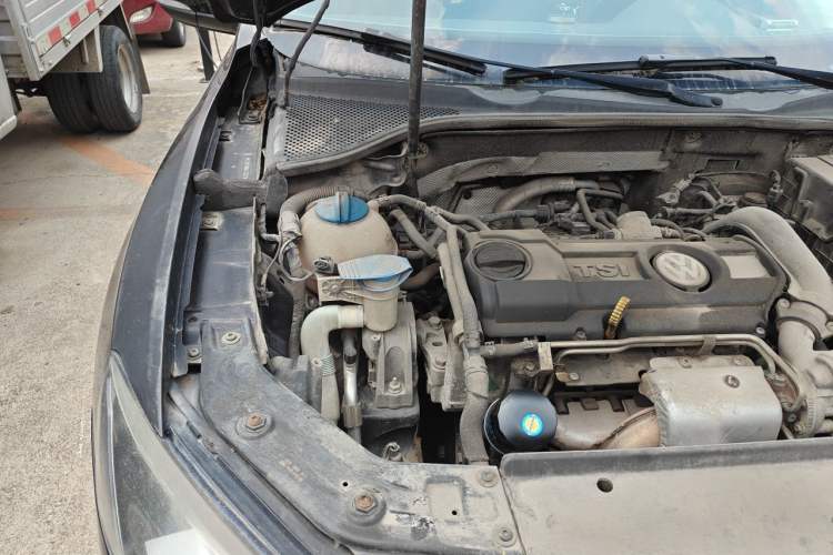 Used Volkswagen Passat 2013 1.4 TSI DSG Prestige Edition Engine Bay Right
