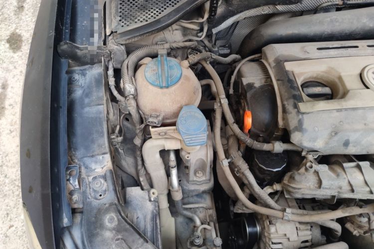 Used Volkswagen Passat 2013 1.8TSI DSG Prestige Edition Engine Bay Right
