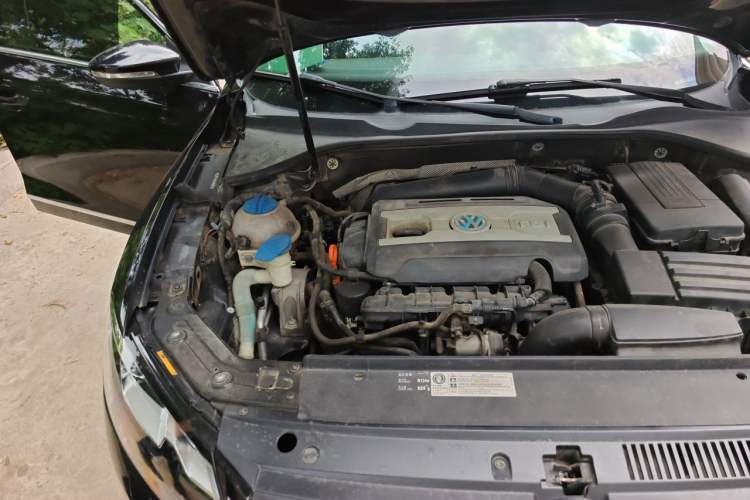 Used Volkswagen Passat 2013 2.0 TSI DSG Prestige Edition Engine Bay Right