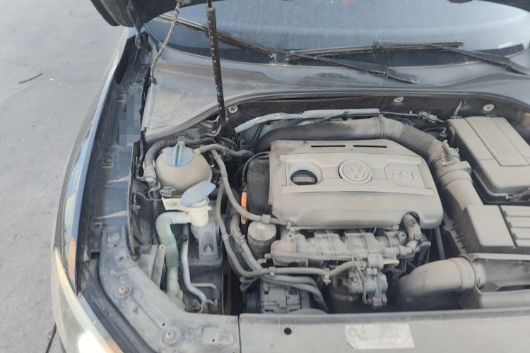 Used Volkswagen Passat 2013 1.8TSI DSG Prestige Edition Engine Bay Right