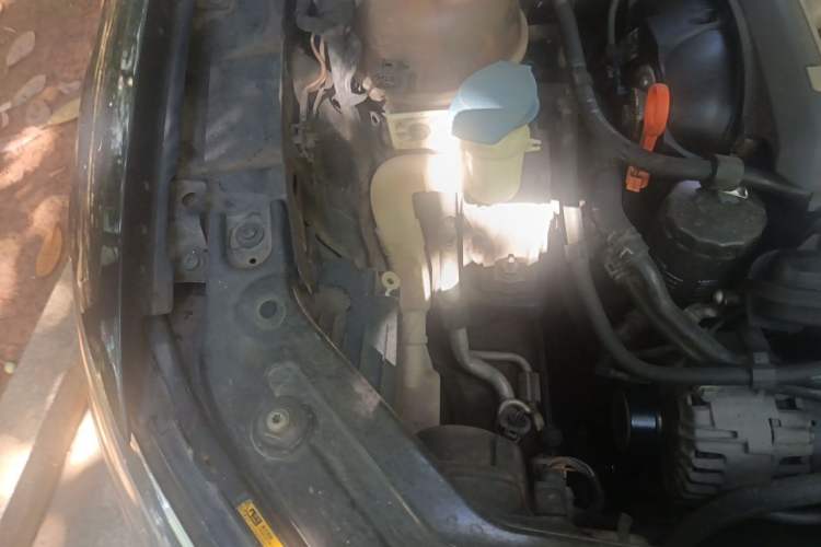 Used Volkswagen Passat 2013 1.8TSI DSG Prestige Edition Engine Bay Right
