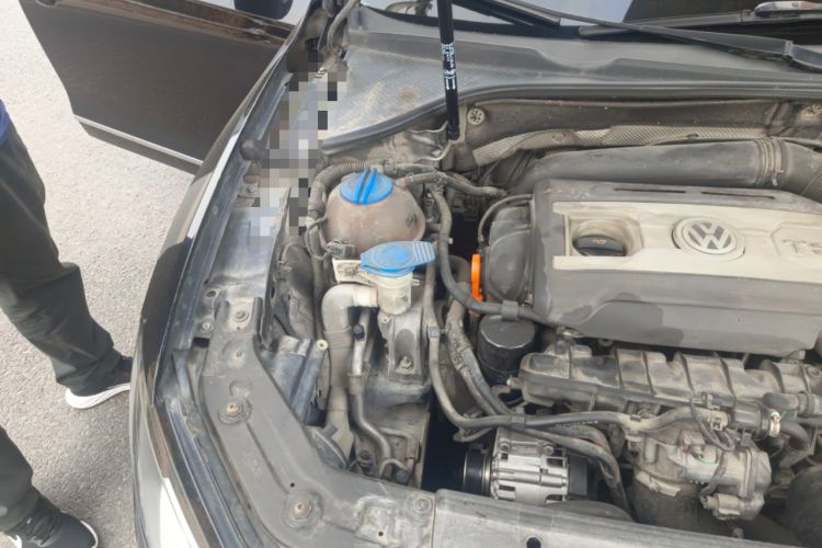 Used Volkswagen Passat 2013 1.8TSI DSG Prestige Edition Engine Bay Right