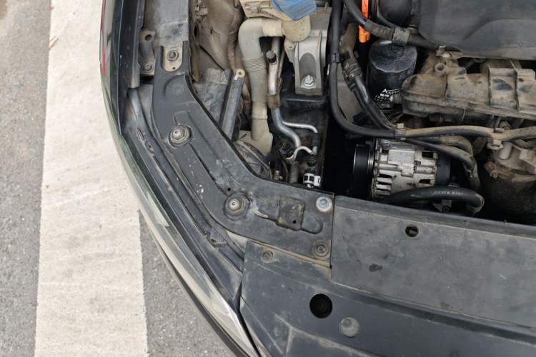 Used Volkswagen Passat 2013 1.8TSI DSG Prestige Edition Engine Bay Right