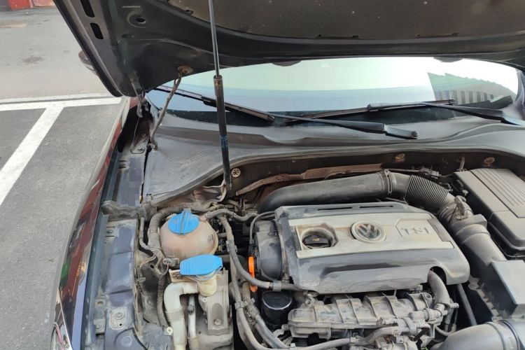 Used Volkswagen Passat 2013 2.0 TSI DSG Ultimate Edition Engine Bay Right