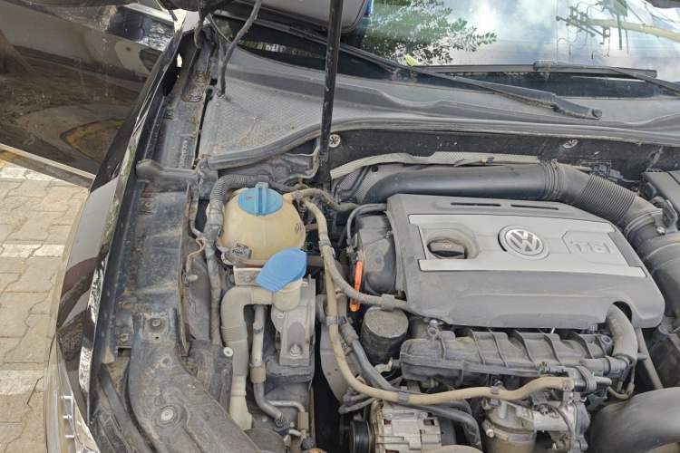 Used Volkswagen Passat 2013 2.0 TSI DSG Prestige Edition Engine Bay Right