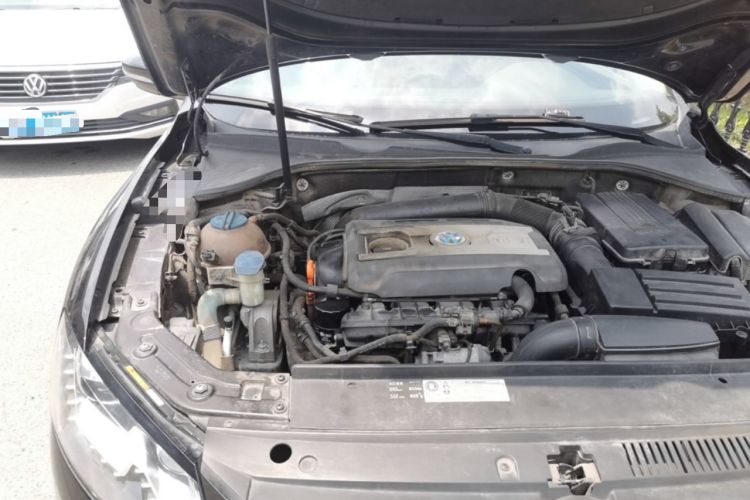 Used Volkswagen Passat 2013 1.8TSI DSG Prestige Edition Engine Bay Right