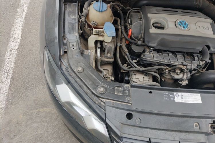 Used Volkswagen Passat 2013 1.8TSI DSG Prestige Edition Engine Bay Right