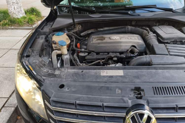 Used Volkswagen Passat 2013 2.0 TSI DSG Prestige Edition Engine Bay Right