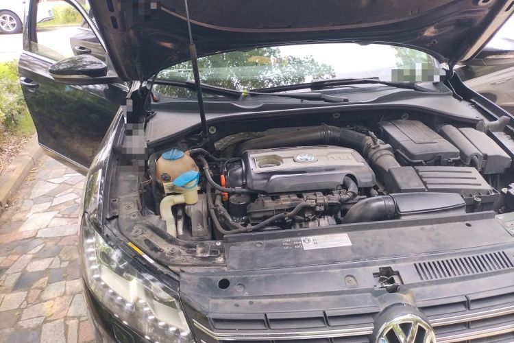 Used Volkswagen Passat 2013 1.8TSI DSG Prestige Edition Engine Bay Right