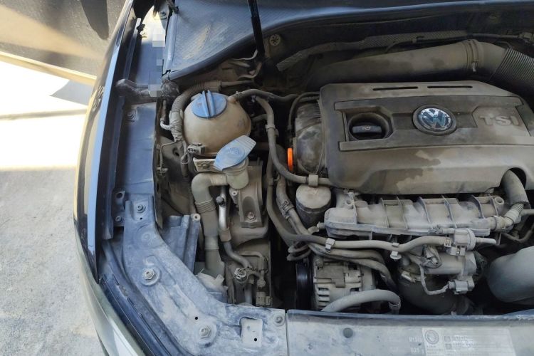 Used Volkswagen Passat 2013 1.8TSI DSG Prestige Edition Engine Bay Right