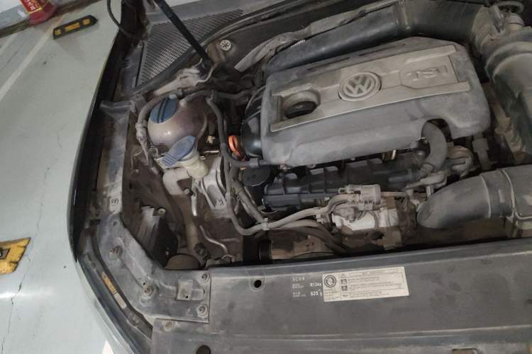 Used Volkswagen Passat 2013 1.8TSI DSG Prestige Edition Engine Bay Right