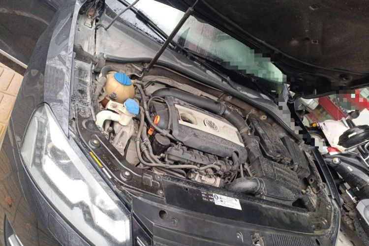 Used Volkswagen Passat 2013 1.8TSI DSG Prestige Edition Engine Bay Right
