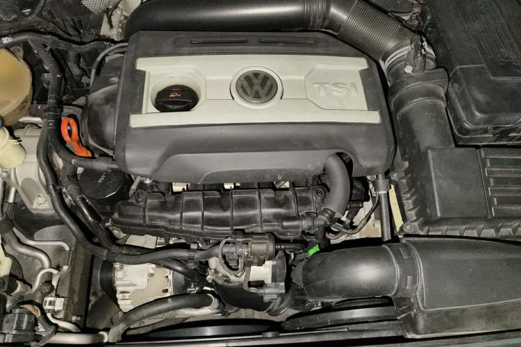 Used Volkswagen Passat 2013 1.8TSI DSG Prestige Edition Engine Bay