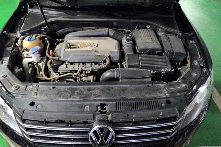 Used Volkswagen Passat 2013 1.8TSI DSG Prestige Edition Engine Bay
