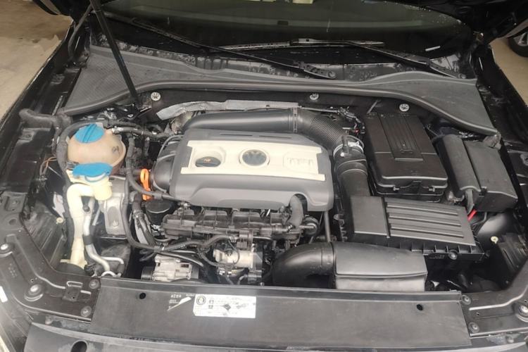 Used Volkswagen Passat 2013 1.8TSI DSG Prestige Edition Engine Bay