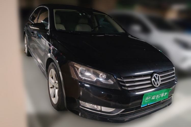 Used Volkswagen Passat 2013 1.8TSI DSG Prestige Edition Front Right 45 Deg