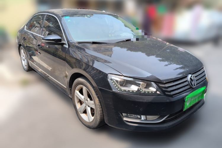 Used Volkswagen Passat 2013 1.8TSI DSG Prestige Edition Front Right 45 Deg