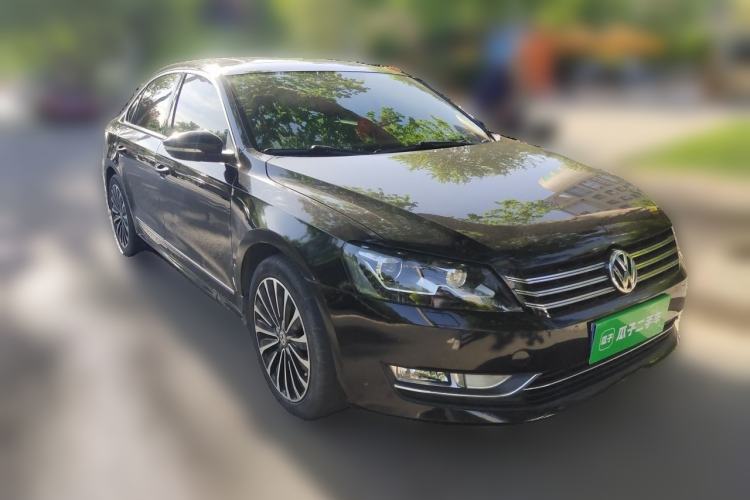 Used Volkswagen Passat 2013 1.8TSI DSG Prestige Edition Front Right 45 Deg