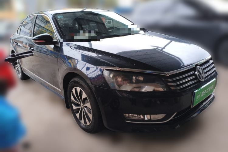 Used Volkswagen Passat 2013 1.4 TSI DSG BlueMotion Edition Front Right 45 Deg