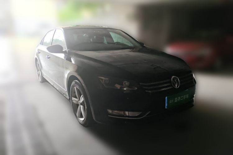 Used Volkswagen Passat 2013 1.8TSI DSG Prestige Edition Front Right 45 Deg