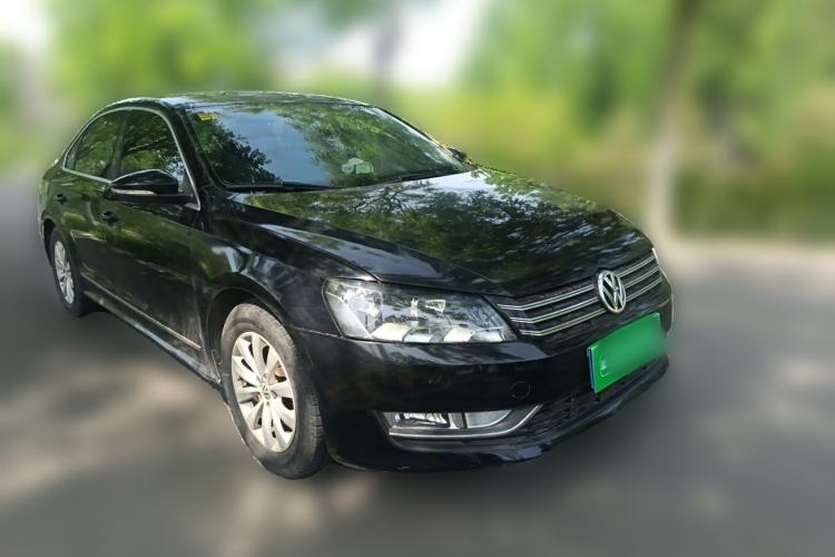 Used Volkswagen Passat 2013 1.8TSI DSG Prestige Edition Front Right 45 Deg