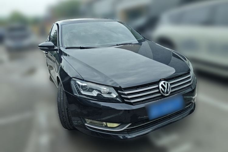 Used Volkswagen Passat 2013 1.8TSI DSG Prestige Edition Front Right 45 Deg