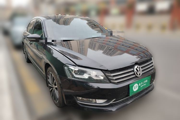 Used Volkswagen Passat 2013 2.0 TSI DSG Ultimate Edition Front Right 45 Deg