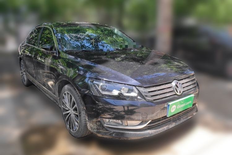 Used Volkswagen Passat 2013 2.0 TSI DSG Ultimate Edition Front Right 45 Deg
