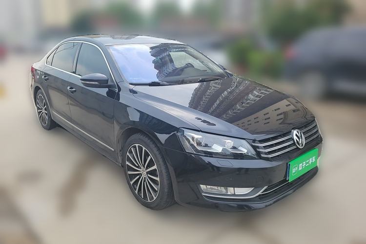 Used Volkswagen Passat 2013 1.8TSI DSG Prestige Edition Front Right 45 Deg