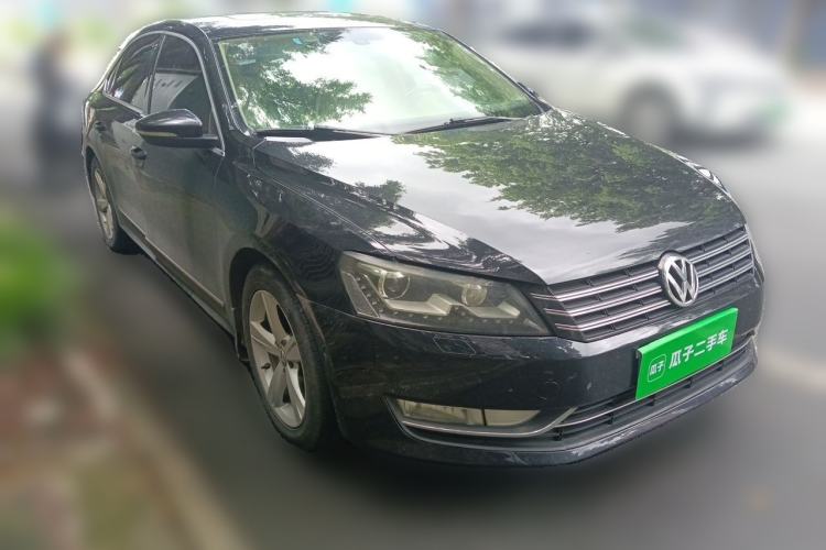 Used Volkswagen Passat 2013 2.0 TSI DSG Ultimate Edition Front Right 45 Deg