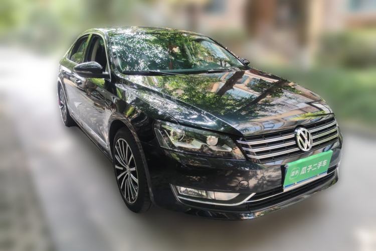 Used Volkswagen Passat 2013 2.0 TSI DSG Ultimate Edition Front Right 45 Deg