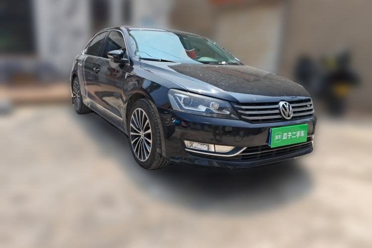 Used Volkswagen Passat 2013 3.0L V6 DSG Flagship Deluxe Edition Front Right 45 Deg