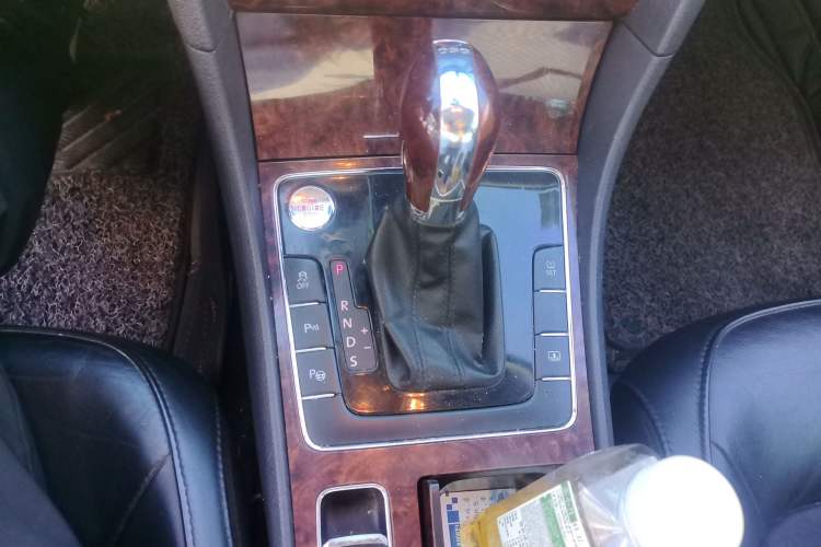 Used Volkswagen Passat 2013 1.8TSI DSG Ultimate Edition Gear Lever