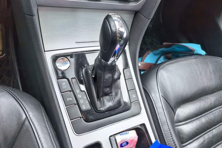 Used Volkswagen Passat 2013 1.8TSI DSG Prestige Edition Gear Lever