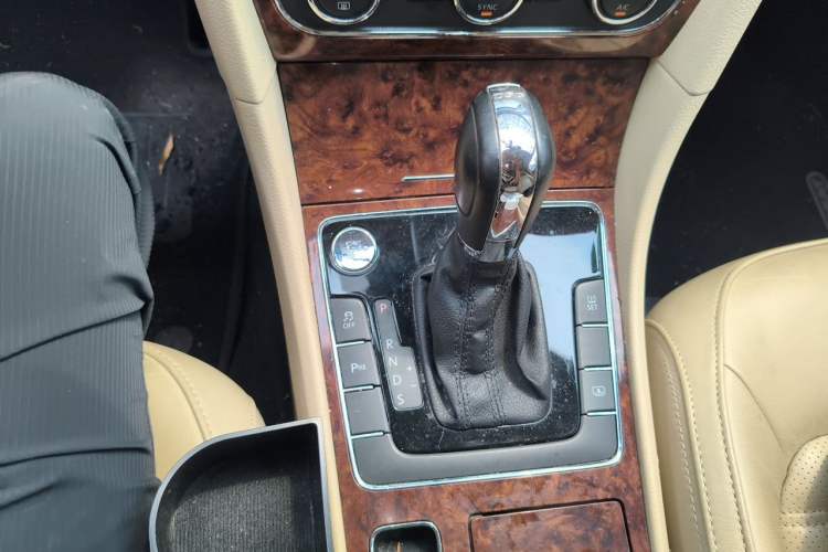 Used Volkswagen Passat 2013 1.8TSI DSG Prestige Edition Gear Lever