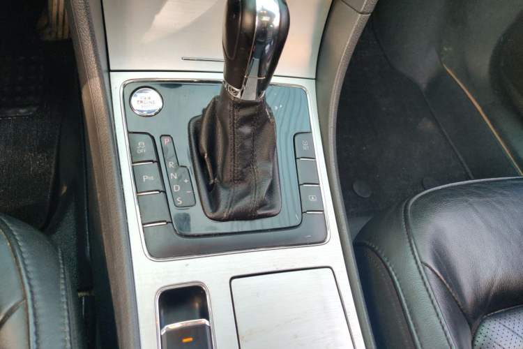 Used Volkswagen Passat 2013 1.8TSI DSG Prestige Edition Gear Lever
