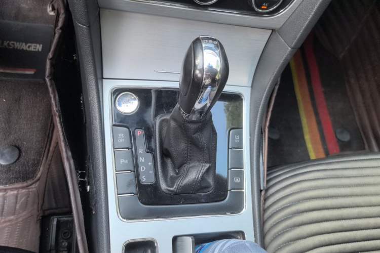Used Volkswagen Passat 2013 1.8TSI DSG Prestige Edition Gear Lever