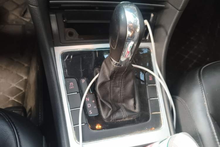 Used Volkswagen Passat 2013 1.8TSI DSG Prestige Edition Gear Lever