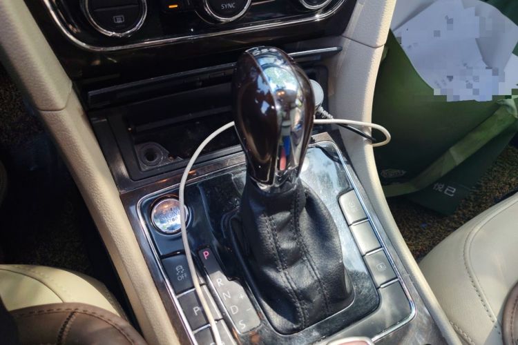 Used Volkswagen Passat 2013 3.0L V6 DSG Flagship Edition Gear Lever