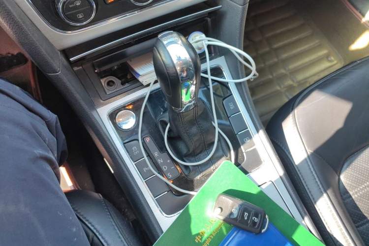 Used Volkswagen Passat 2013 2.0 TSI DSG Prestige Edition Gear Lever