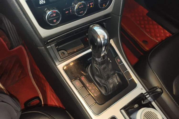 Used Volkswagen Passat 2013 1.8TSI DSG Prestige Edition Gear Lever