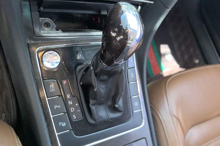 Used Volkswagen Passat 2013 3.0L V6 DSG Flagship Edition Gear Lever