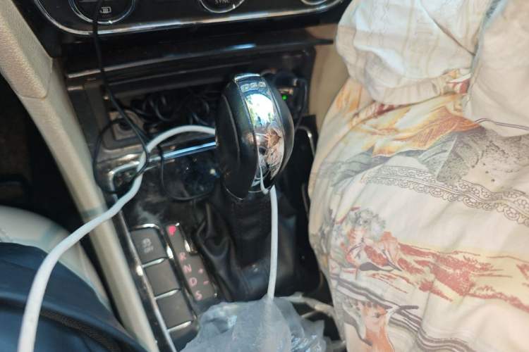Used Volkswagen Passat 2013 1.8TSI DSG Prestige Edition Gear Lever